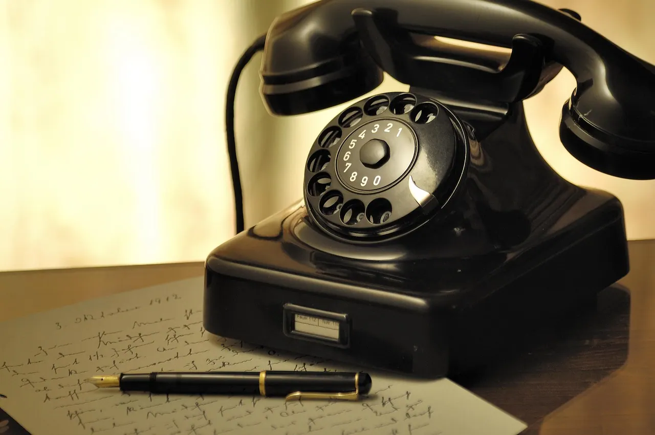 phone, letter, fountain pen, dial, rotary dial, old, nostalgic, retro, vintage, telephone, nostalgia, antique, telephone handset, phone, phone, phone, telephone, telephone, telepho. Fountain pen mistakes: where to get a problem looked at by someone who knows