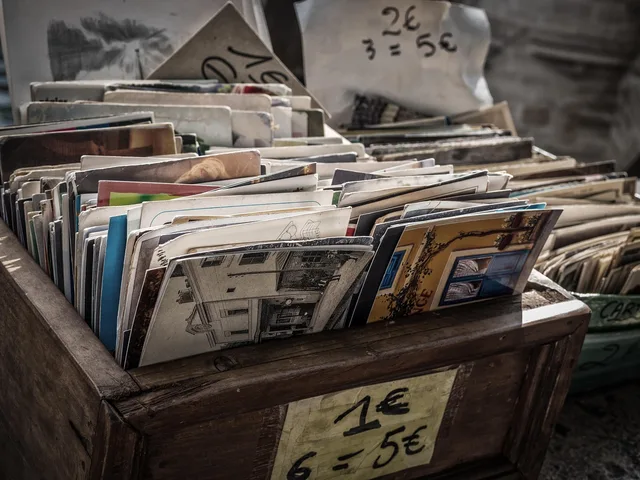 cards, vintage, sale, collection, flea market, postcards, wooden box, historical, paper. Recording a paper collection: a small project done properly