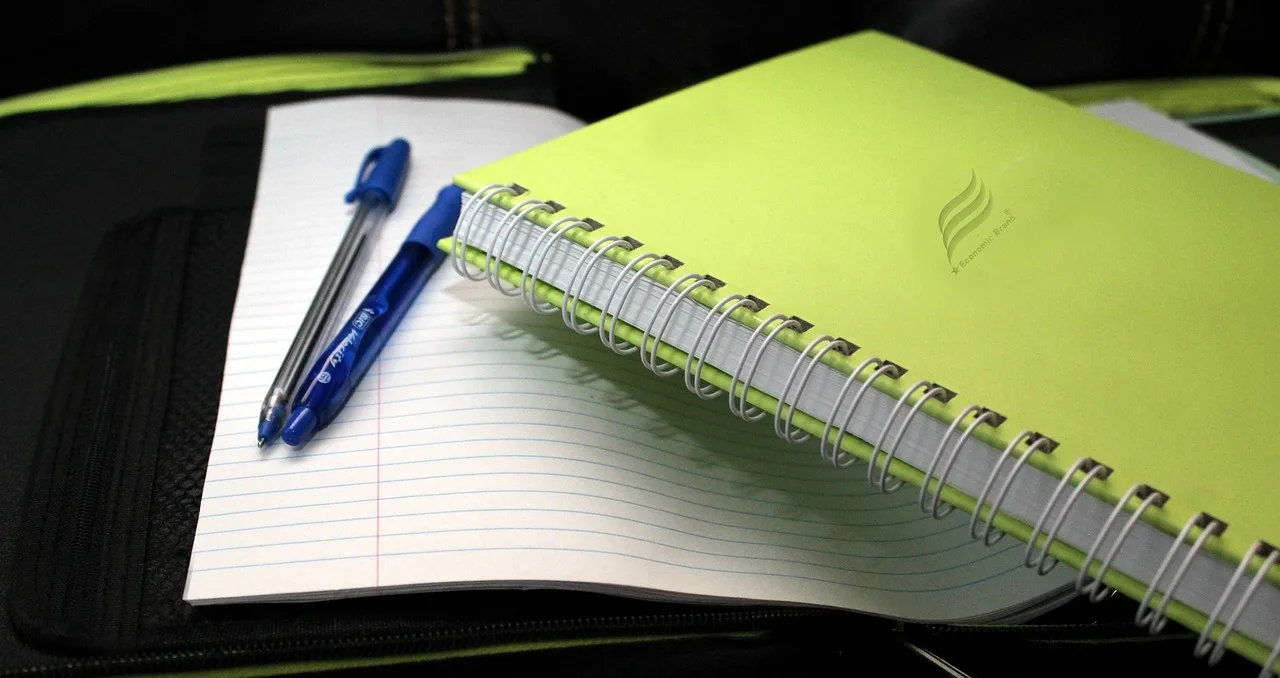 notepad, paper, writing, book, pencil, note. Writing a dated record instead of a review: a method for pen and paper
