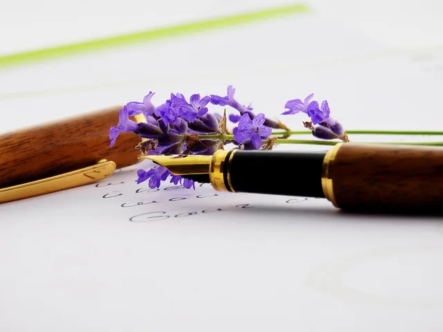 pen, ink pen, write, communication, nature, communicate, contact, correspondence, paper, leaf, letter, beautiful flowers, flower, blossom, bloom, plant, lavender, flower background, fountain pen, writing tool, flower wallpaper, office, desk. Free lessons on paper and ink: a beginner project